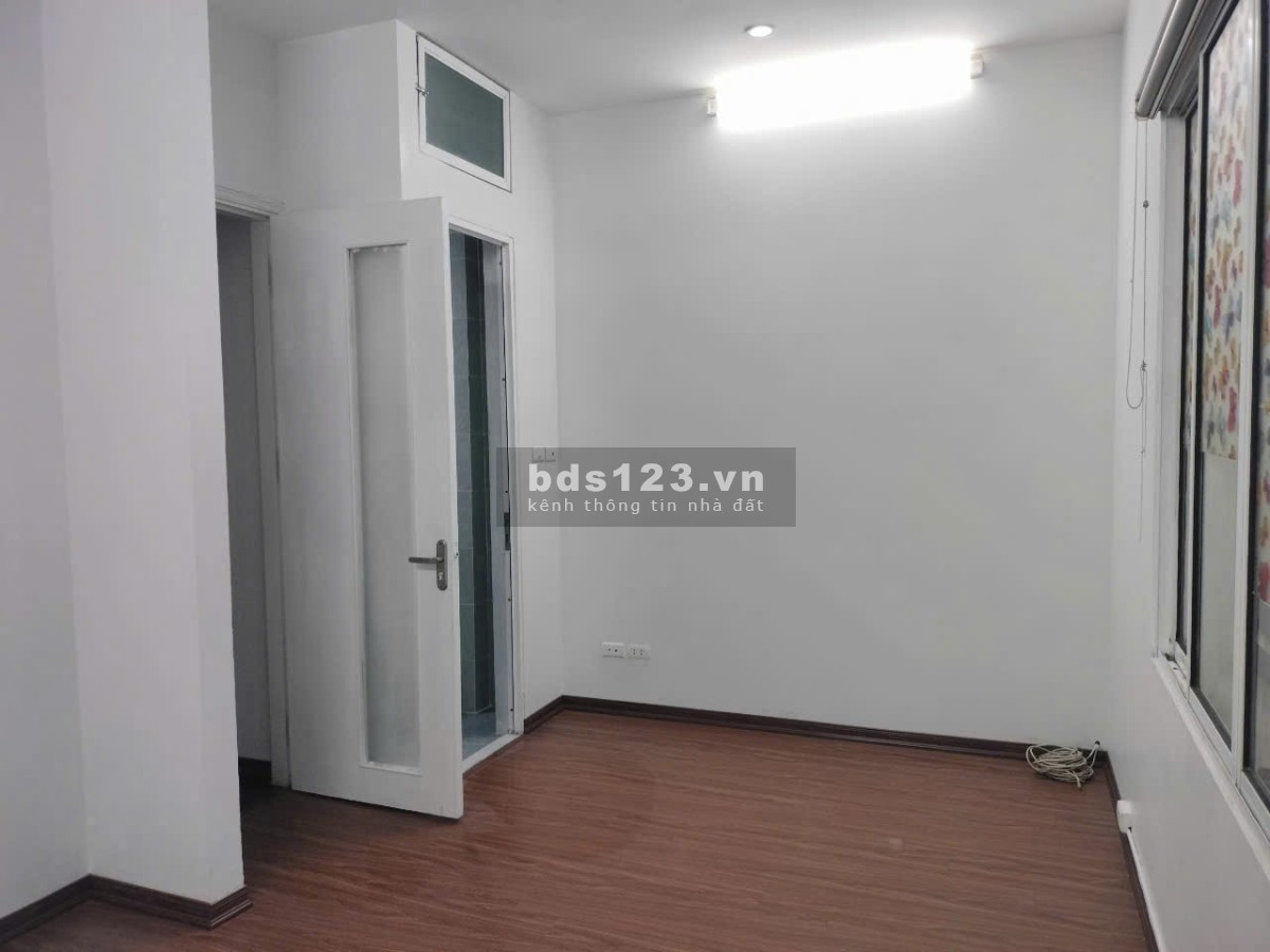 Nhà phân lô Lĩnh Nam - Nhà đẹp - Kinh doanh - Xung quanh tiện ích bạt ngàn