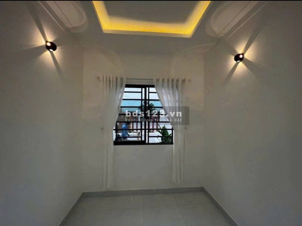 Thanh lý căn nhà cấp 4 sổ riêng ngay chợ Bình Chánh – giá chỉ 900 triệu
