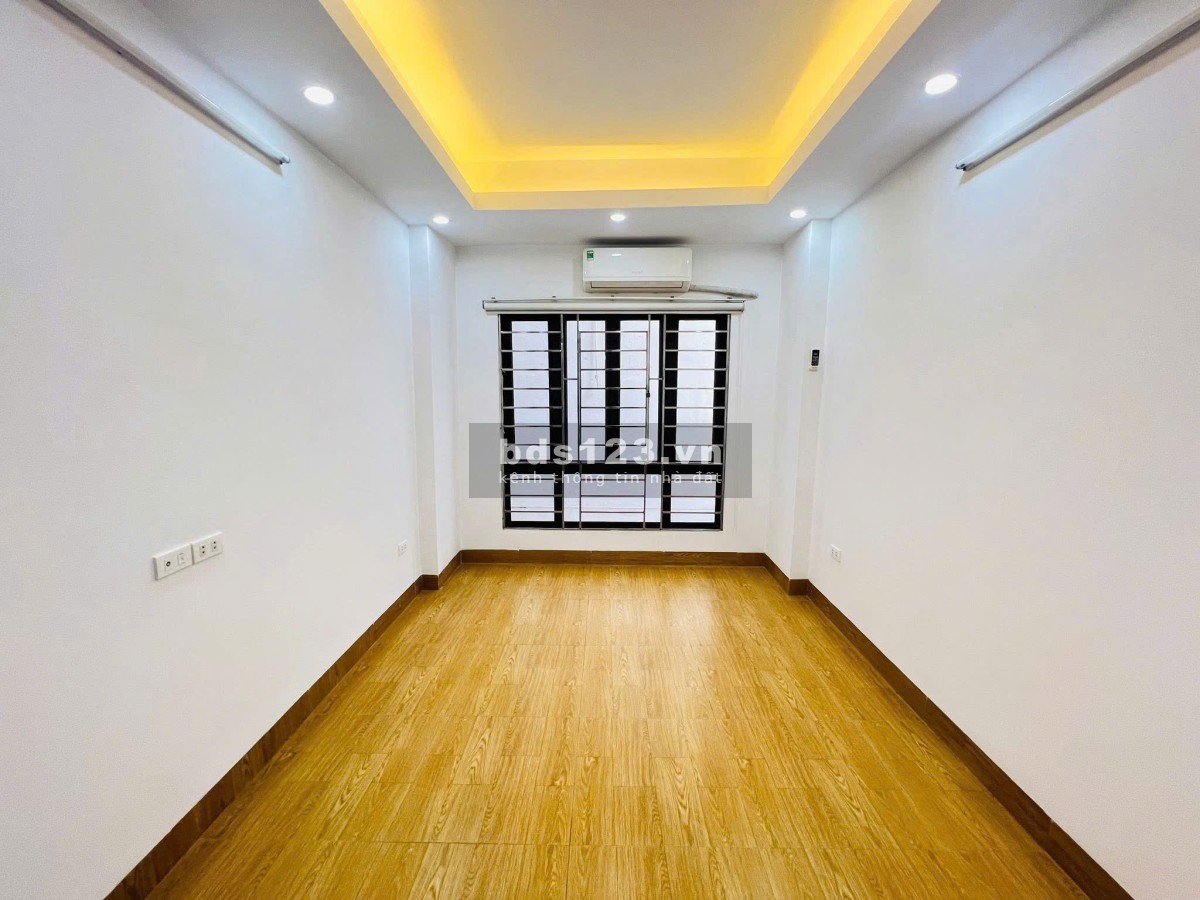 Nhà Mễ Trì hiếm có khó tìm - Ô tô đỗ sát nhà - 20m ra ô tô tránh - Nhà đẹp ở nga