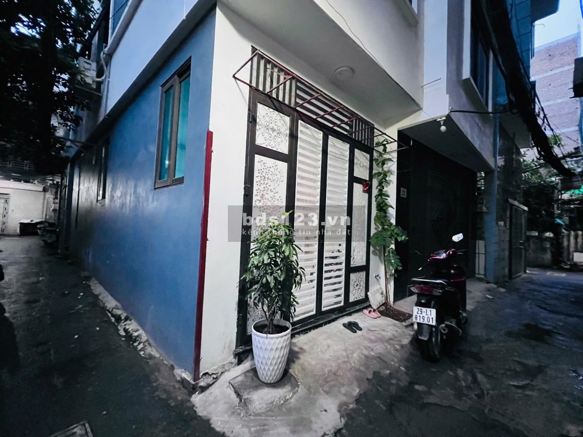 Tầm tiền không có – Nhà lô góc, ba gác đỗ cửa, vài bước ra ô tô – Tiện ích, nhà mới, nguyên full NT