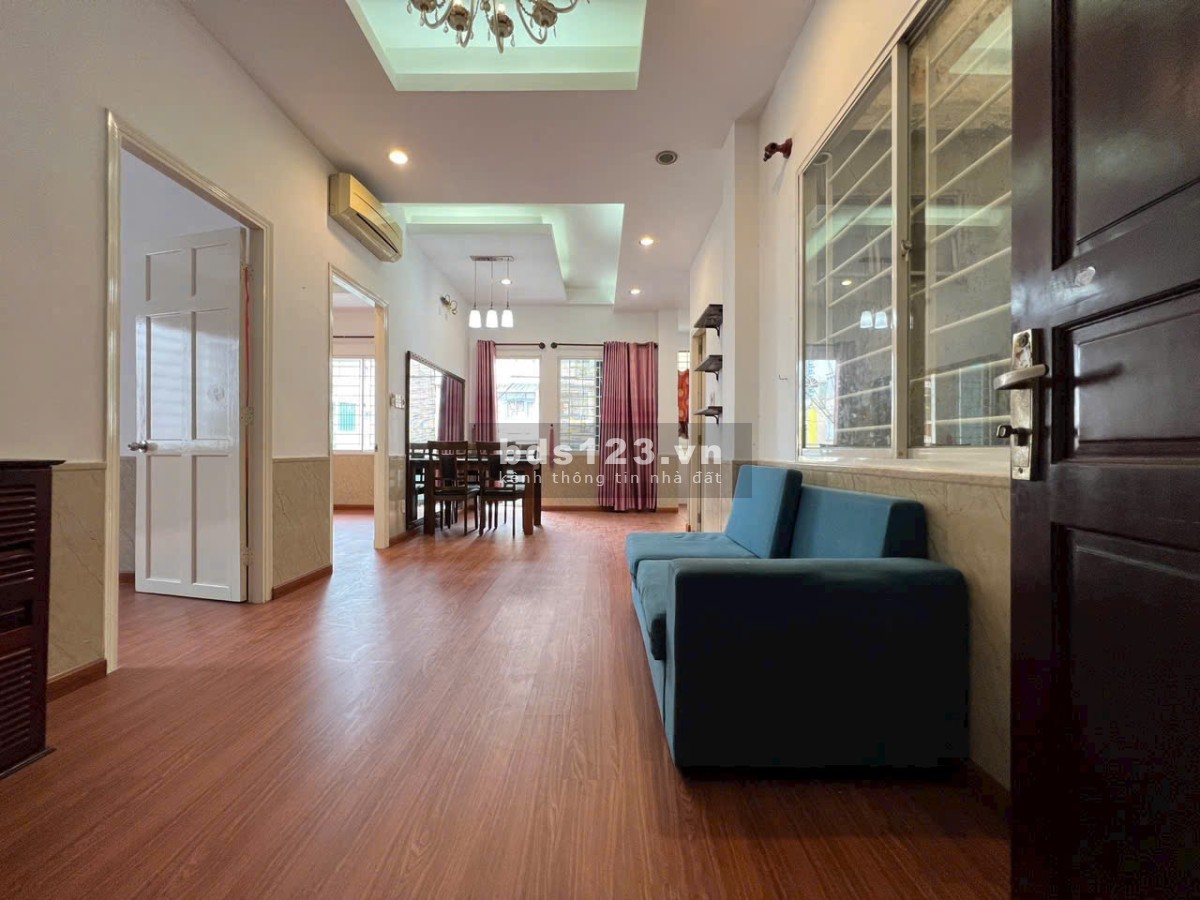 Chung cư 10A Trần Nhật Duật, Tân Định,Q1: 70m2, 2p ngủ, NT, 12tr/th