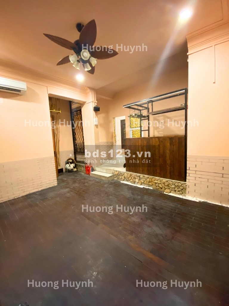 Mặt bằng đẹp 12 x 13m² trung tâm Quận 1, đường hai chiều, Đ. Nguyễn Thị Minh Khai, P. Bến Nghé