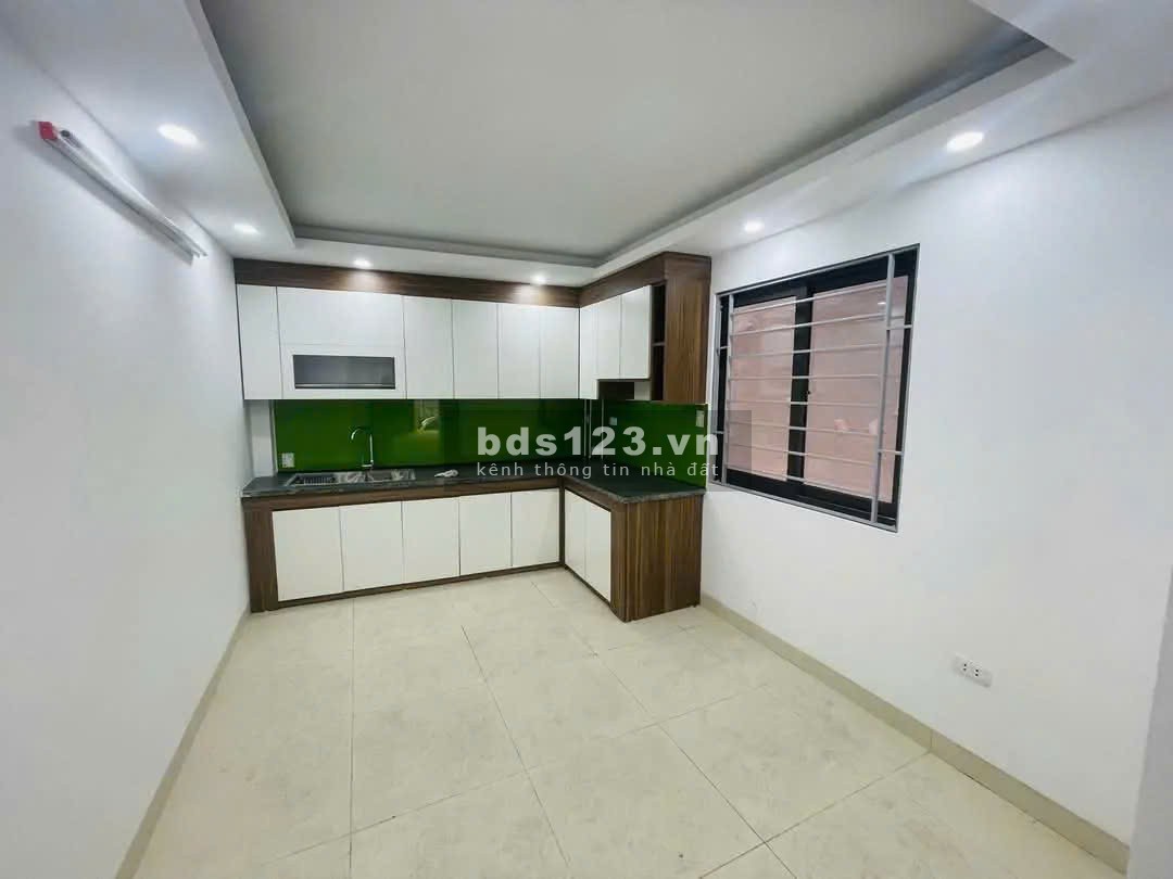 Bán nhà Tứ Hiệp, 42m2 x 5 tầng, mặt tiền 4.2m giá 5.4 tỷ