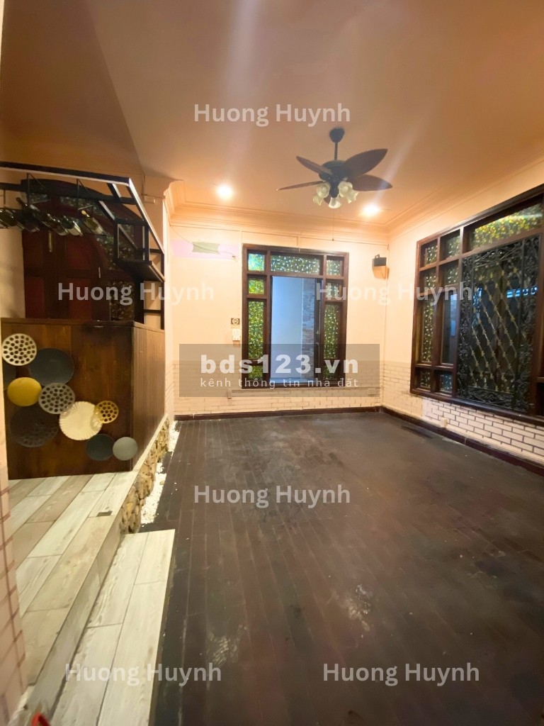 Mặt bằng đẹp 12 x 13m² trung tâm Quận 1, đường hai chiều, Đ. Nguyễn Thị Minh Khai, P. Bến Nghé