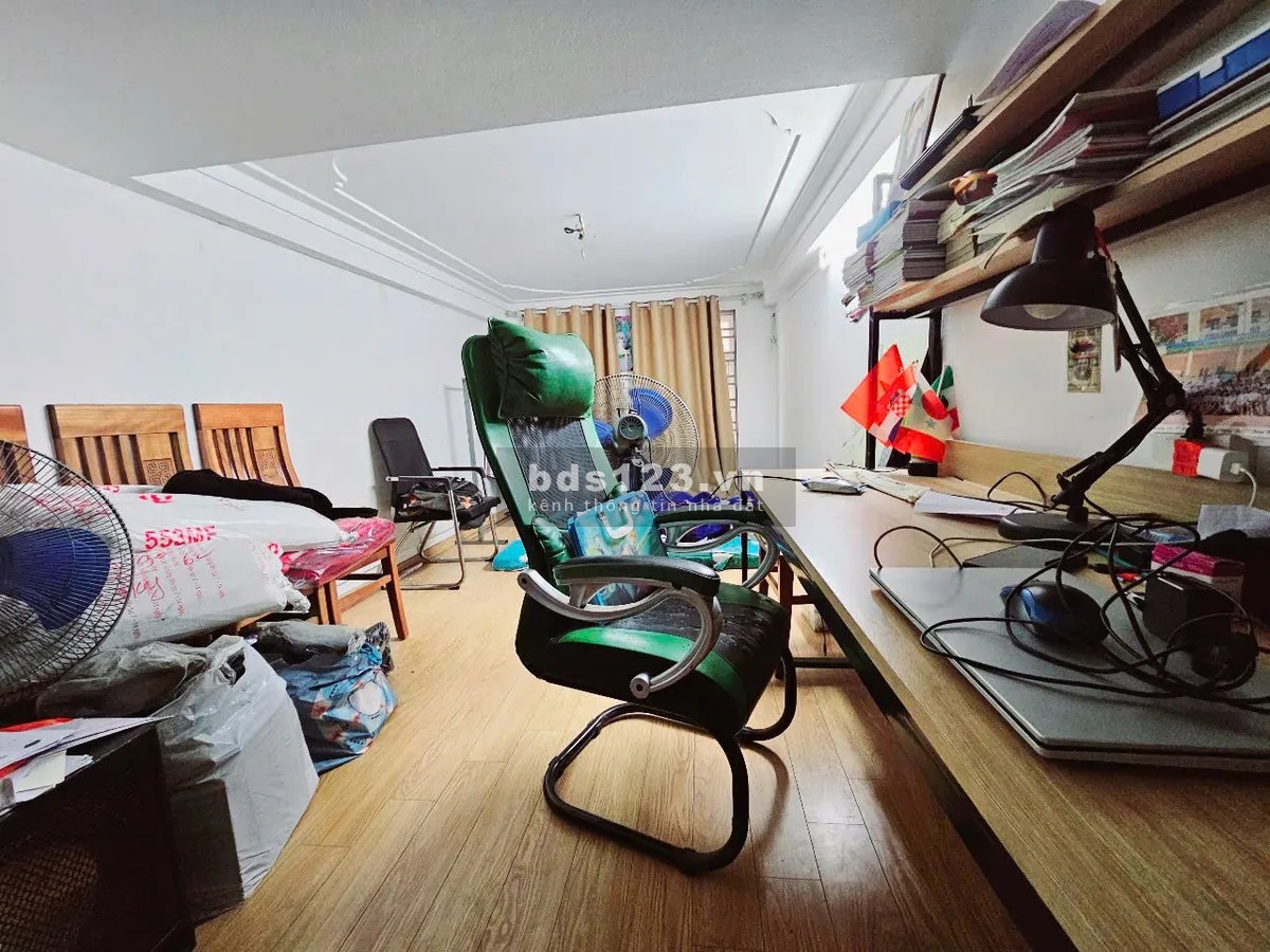 Bán nhà 38m2 Kim Giang, Hoàng Mai, 5 tầng, ngõ ô tô thông, kinh doanh, giá 7.5 tỷ