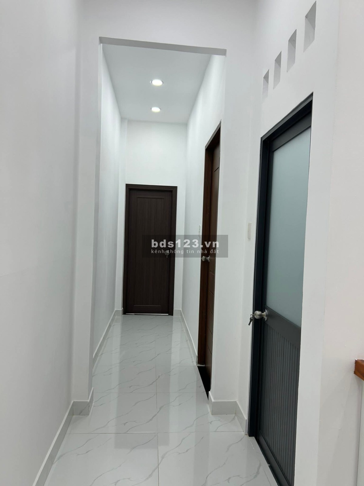 Sắp định cư nên cần bán gấp nhà mặt tiền đường nội bộ khu vực quận 8.