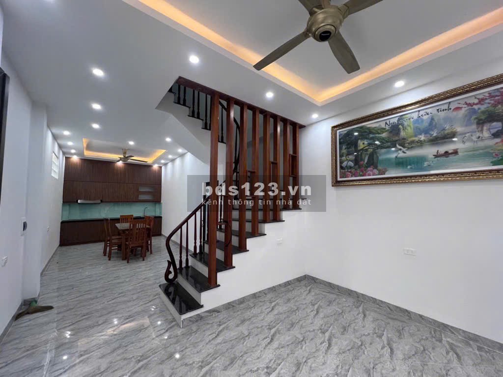 Bán Nhà Di Trạch - Nhà mới, 4 tầng rộng rãi, an ninh tốt, đường thông thoáng