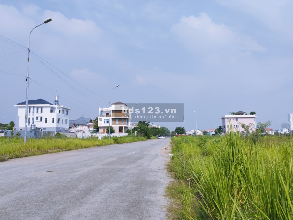 Bán đất Nền KDC Phú Nhuận, đường Liên Phường, Ph. Phú Hữu, Quận 9 Diện Tích 270m2, Giá 80tr/m2