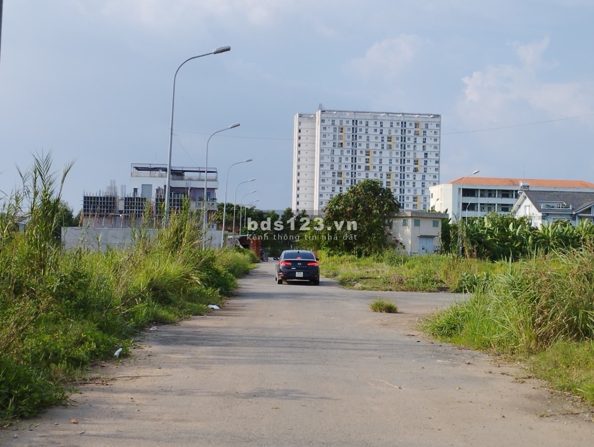 Bán đất Nền KDC Phú Nhuận, đường Liên Phường, Ph. Phú Hữu, Quận 9 Diện Tích 270m2, Giá 80tr/m2