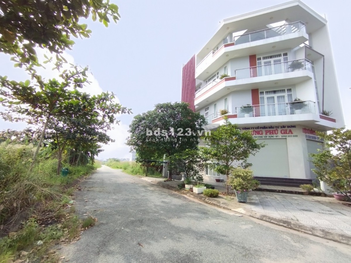 Bán Nhanh đất Nền Sở Văn Hoá Thông Tin mt Liên Phường DT 100m2, Giá Chỉ 3 Tỷ 700 Triệu, Phú Hữu, Q9
