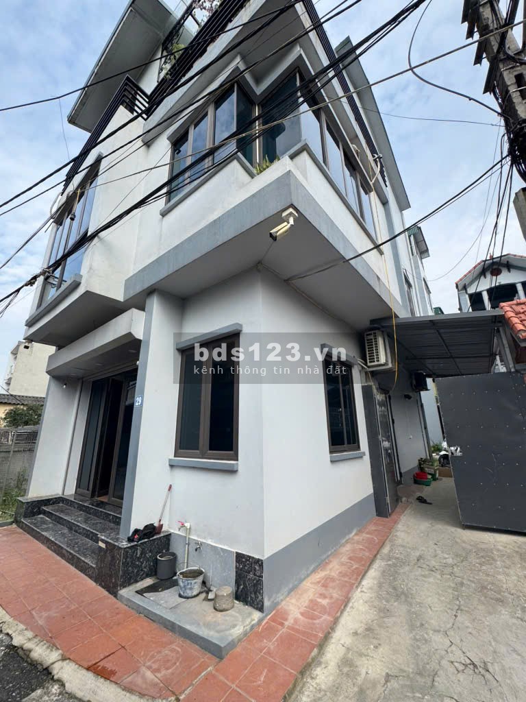 Bán nhà đường Bát Khối "Đông Dư cũ", nhà đẹp ở ngay, 60m 3 tầng MT 6m 9.6tỷ