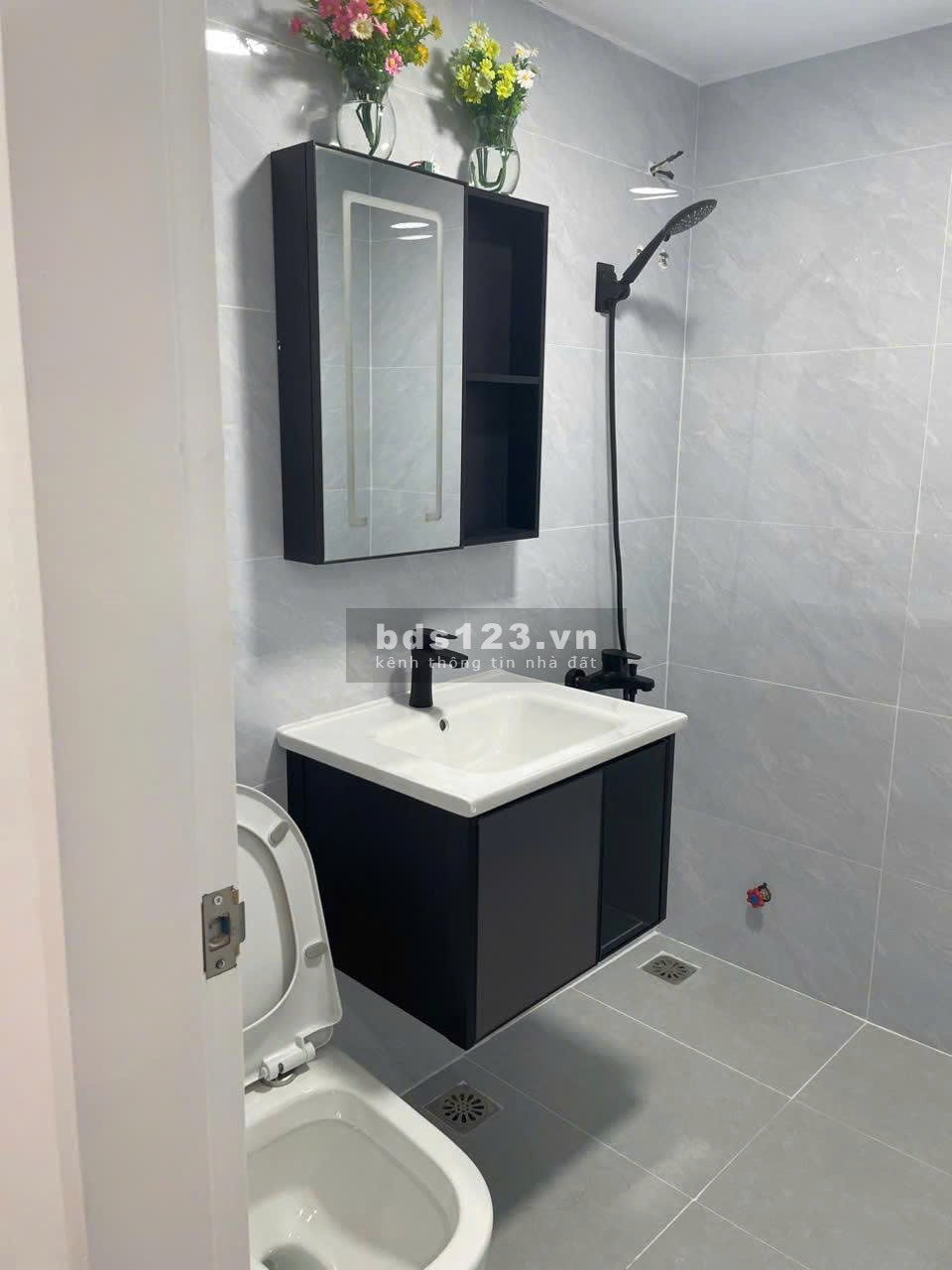 Chung cư 8x plus Trường Chinh,Q12: 80m2, 3p ngủ, NT, 95tr/th