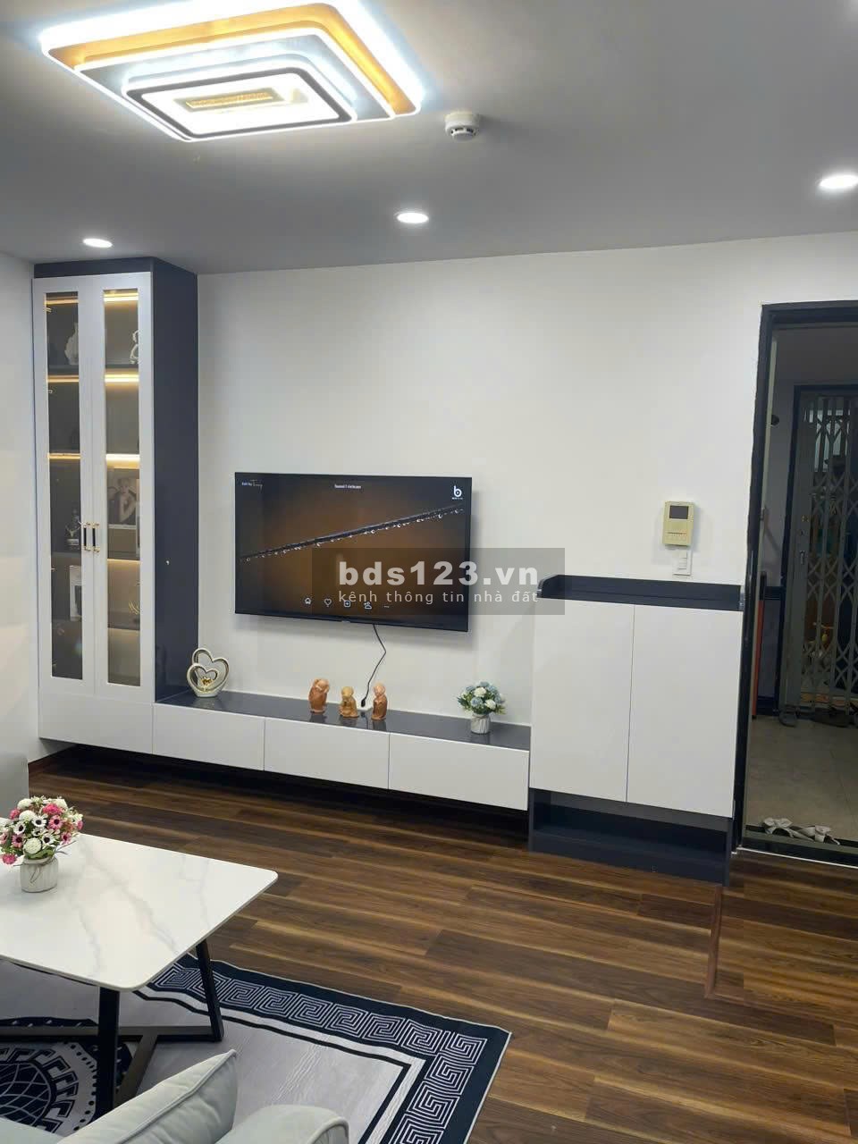 Chung cư 8x plus Trường Chinh,Q12: 80m2, 3p ngủ, NT, 95tr/th