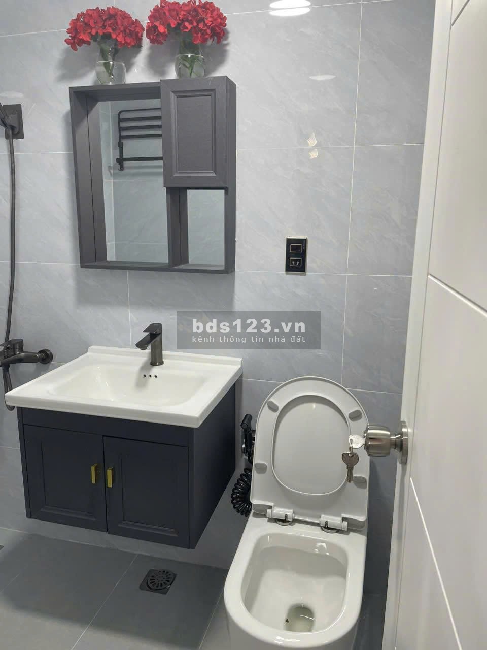 Chung cư 8x plus Trường Chinh,Q12: 80m2, 3p ngủ, NT, 95tr/th