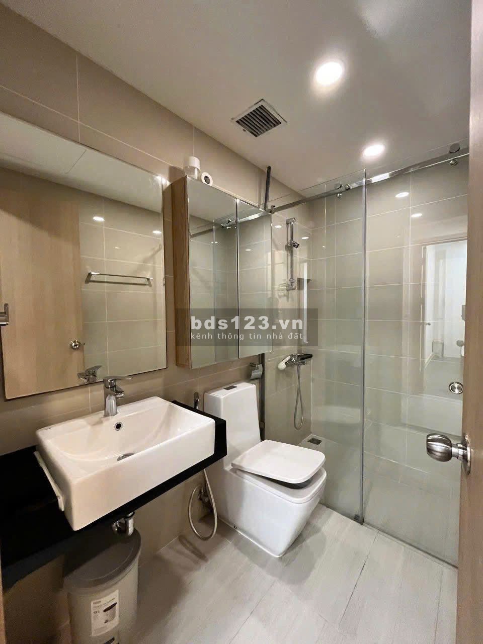 Chung cư Harmona, Tân BÌnh: 75m2, 2p ngủ, 2wc, Nội thất, 12,5tr/th