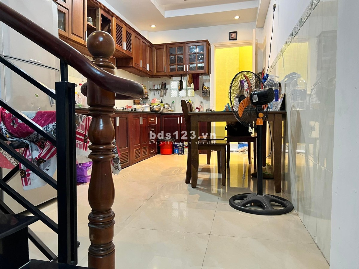Cho thuê phòng VIP 19m2 Đinh Tiên Hoàng, p1, Bình Thạnh