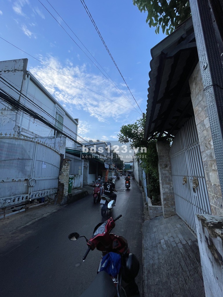 Nhà mặt tiền đường 128 - Tây Hoà, Q9, DT: 90m² - 7,5 tỷ