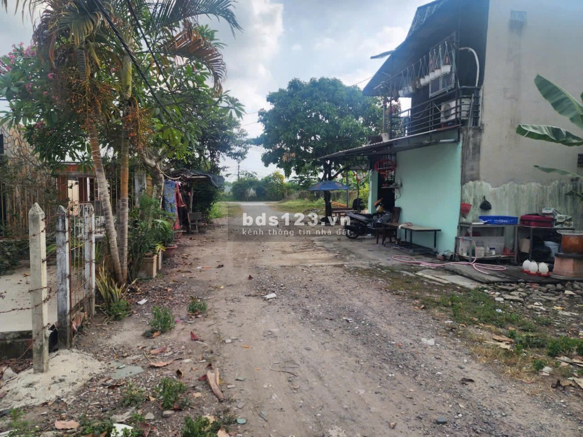 Chủ cần bán lô đất ngay THCS Tân Phú Trung (188m2 - 1,5 tỷ) ZL: 0905099203