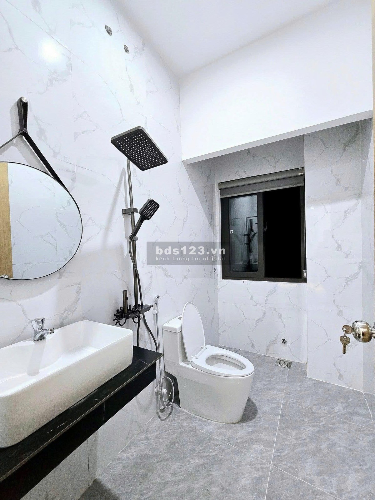 Bán nhà 2 tầng 2 mê – 2 mặt kiệt ô tô Nguyễn Phước Nguyên.