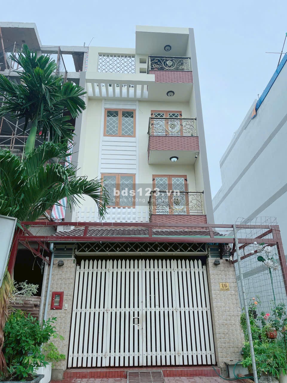 Tôi cần bán Nhà Nguyễn Căn 3 Tâng - 4 PN - 4 WC ở KDC 13E Intresco