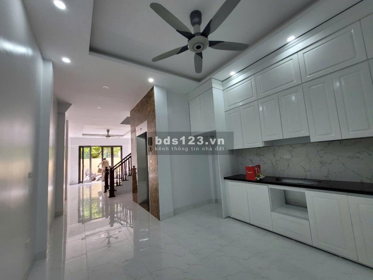 Hiếm ! bán nhà phố Lê Trọng Tấn Hà Đông, 60m, 5 tầng, thang máy xịn, nhà mới đẹp, giá 13,8 tỷ