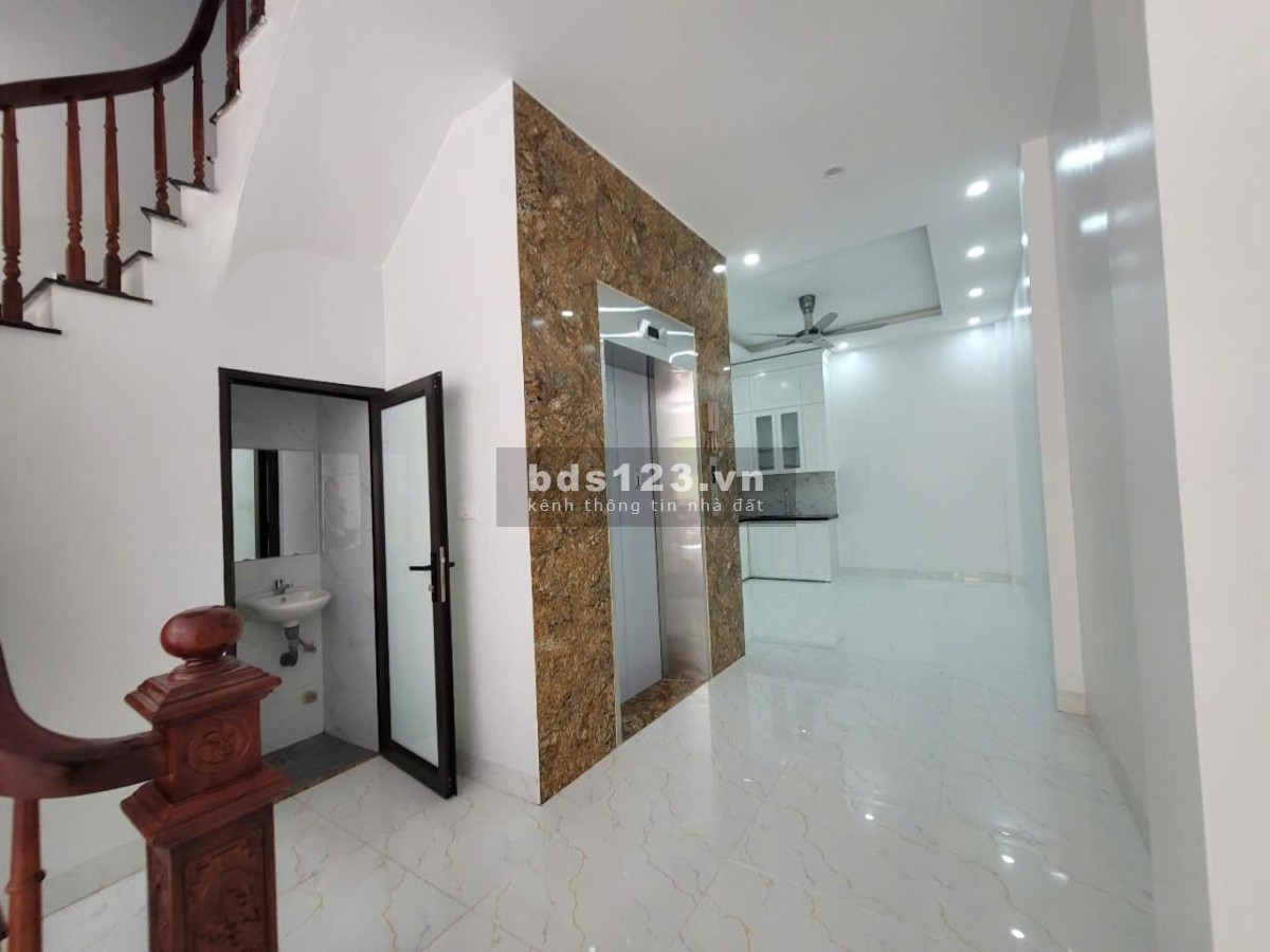 Hiếm ! bán nhà phố Lê Trọng Tấn Hà Đông, 60m, 5 tầng, thang máy xịn, nhà mới đẹp, giá 13,8 tỷ
