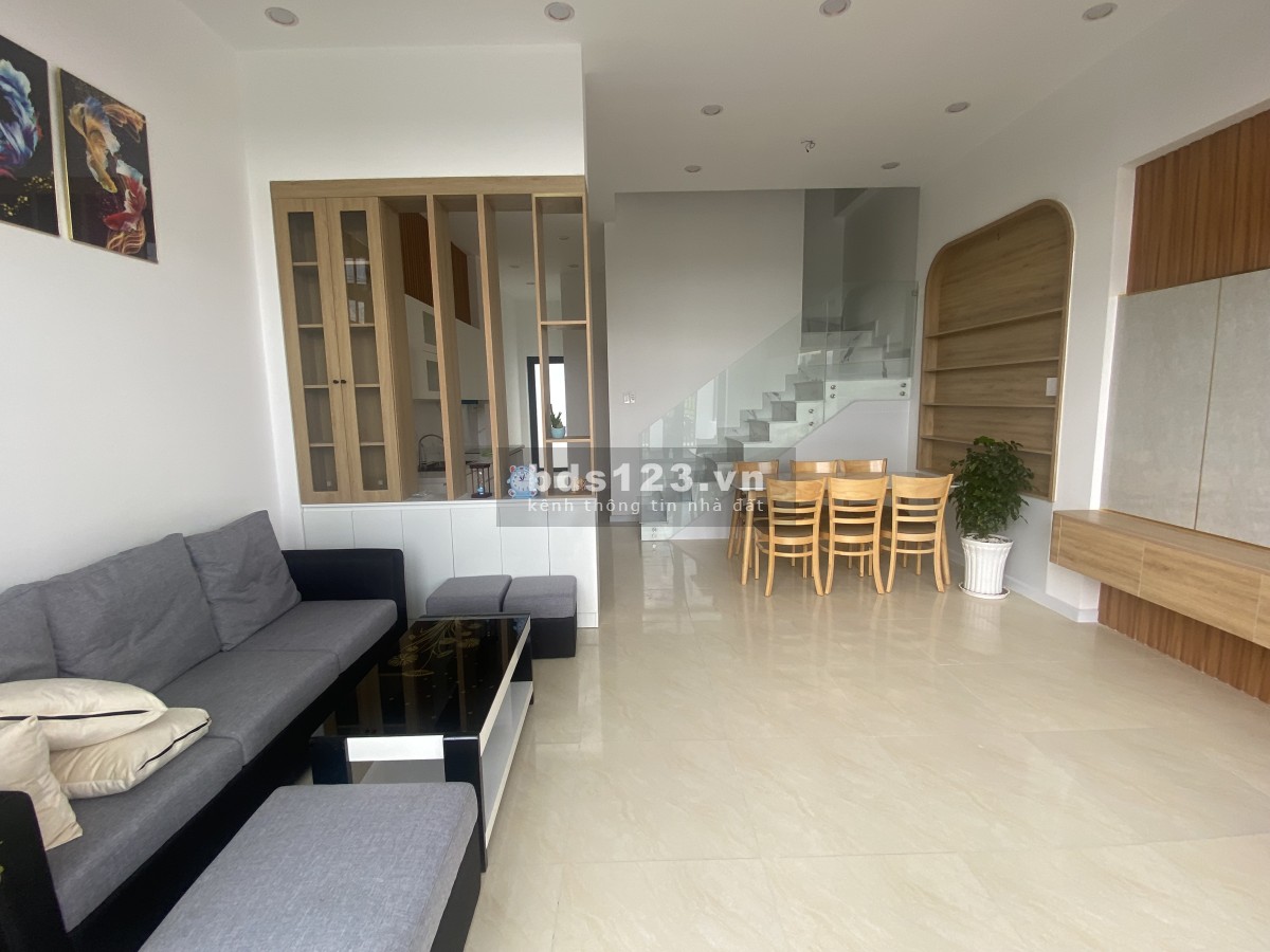 BÁN NHÀ MẶT TIỀN ĐƯỜNG VỪA Ở VỪA KINH DOANH
