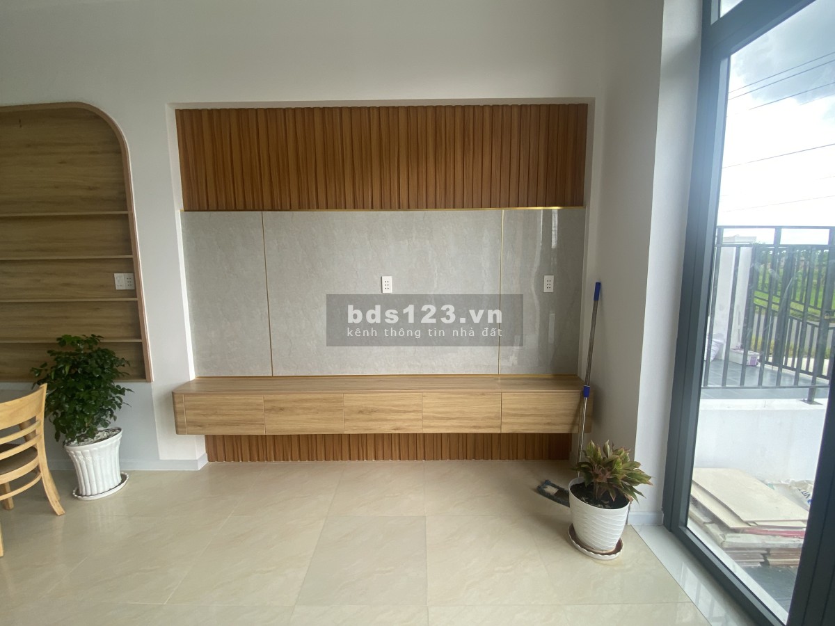 BÁN NHÀ MẶT TIỀN ĐƯỜNG VỪA Ở VỪA KINH DOANH