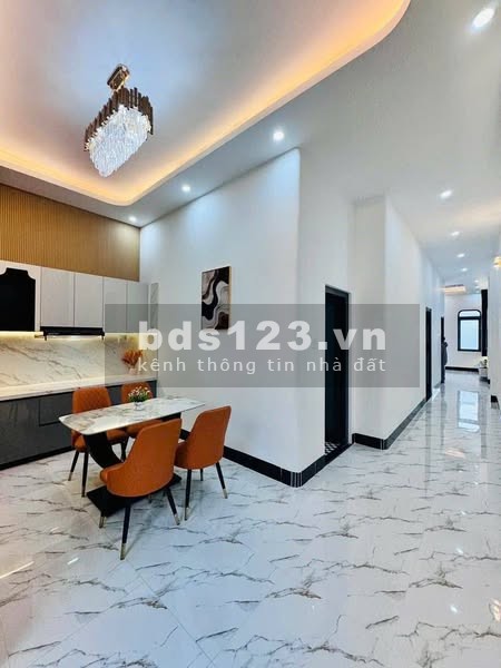  Vị trí: Nằm ngay gần chợ Bình Chánh cách quốc lộ chỉ 5p di chuyển GIÁ 970TR