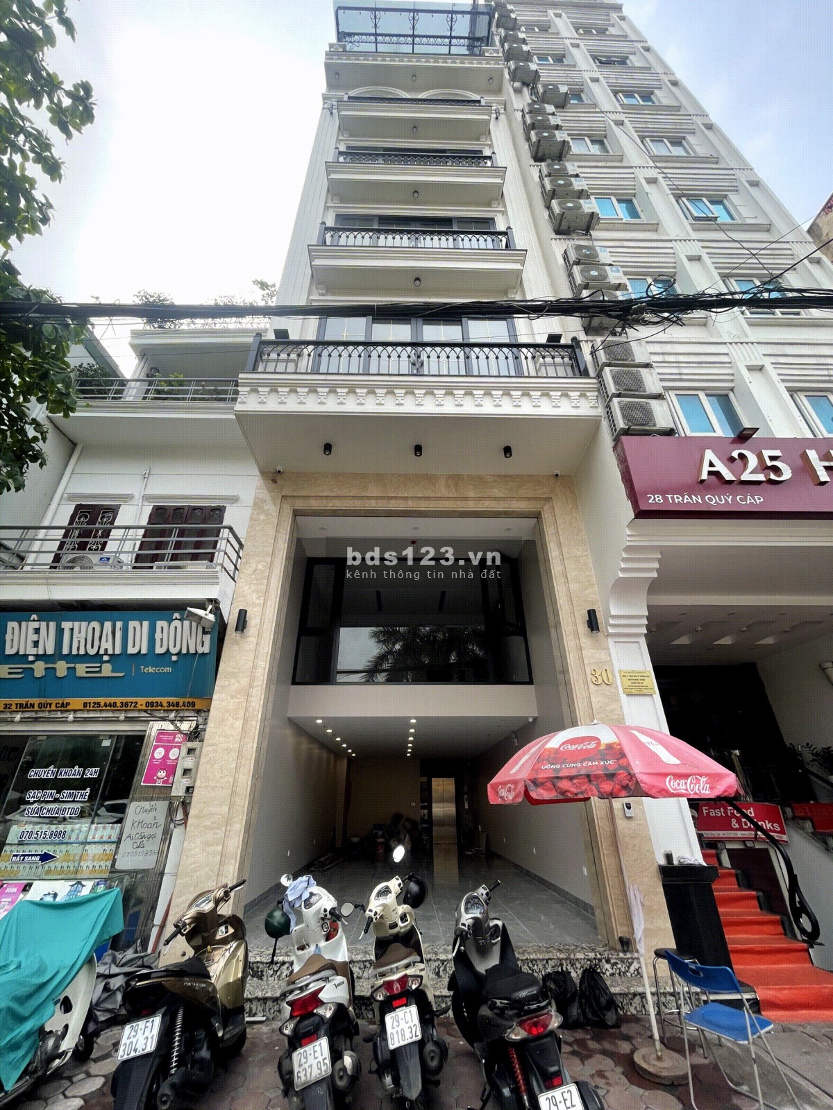 Chính chủ có nhà riêng 90m² mặt sàn, mặt phố Trần Quý Cáp, mặt tiền 5m, mới xây, có thang máy: