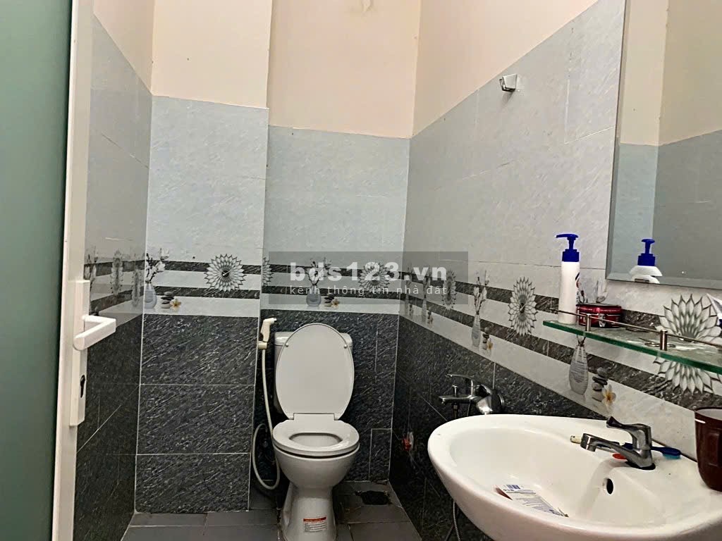 Mặt Tiền Kinh Doanh Chợ Đêm Hạnh Thông Tây - View Công Viên Thoáng Mát - Cần Bán Gấp - 68m² - 11 Tỷ