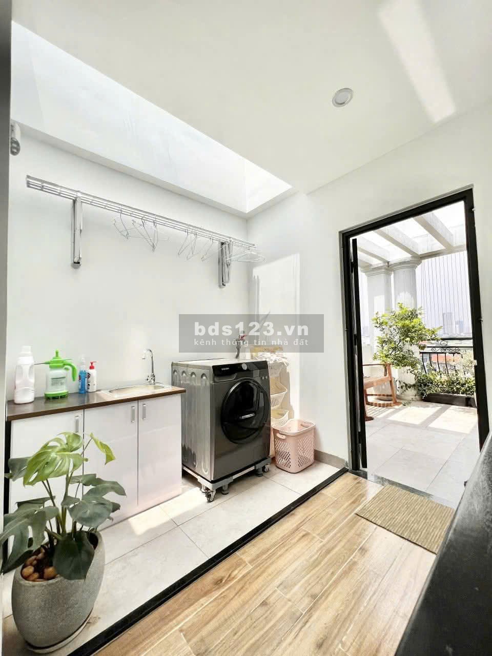 NHÀ ĐẸP - GIÁ TỐT Khu Đấu Giá Ngõ Cổng Kiến Hưng, Hà Đông DT 50m2x 7T giá 16.3 tỷ