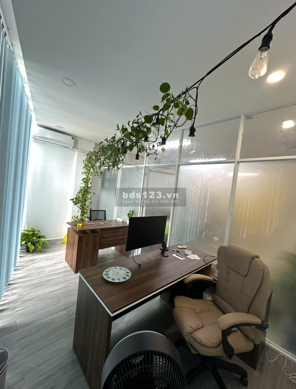 Cho thuê văn phòng 12,5 triệu, 48m2 tại Nguyễn Trọng Tuyển, P 8, Phú Nhuận, HCM