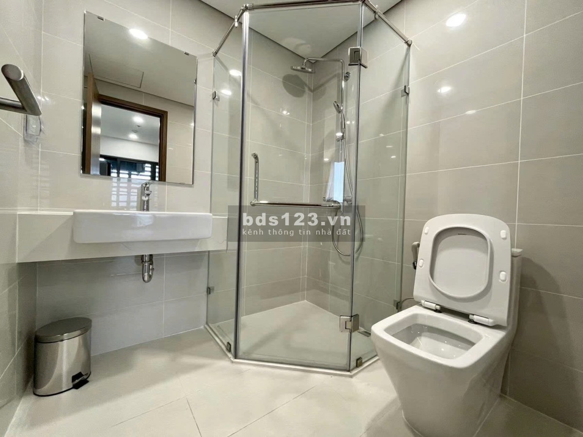 Cho thuê nhanh căn hộ đẳng cấp, tiện nghi tại Eco Green, Quận 7
