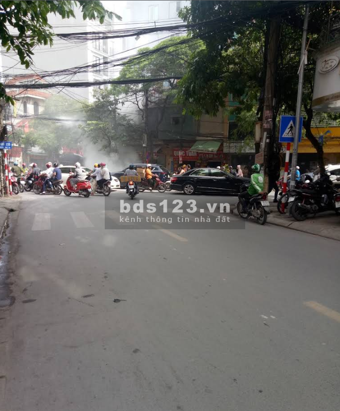 Bán nhà phố Ngã Tư Sở – Thương lượng trực tiếp, không qua sàn