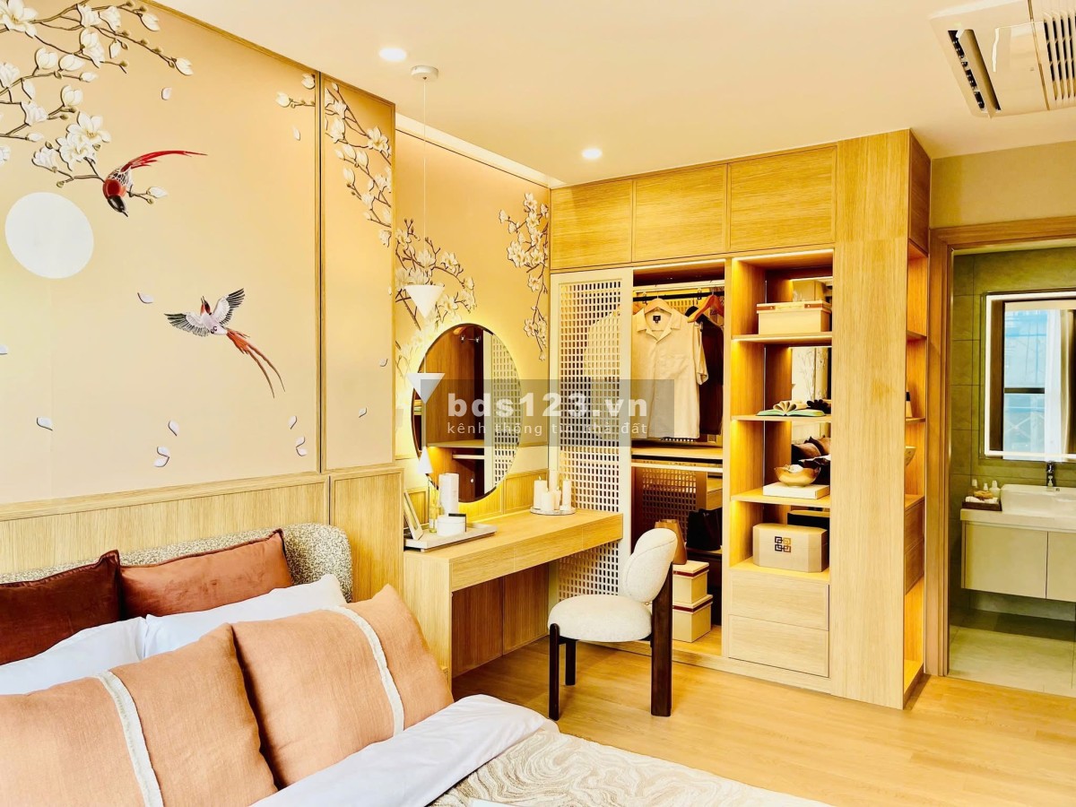 Cần bán chung cư cao cấp The Charm an hưng