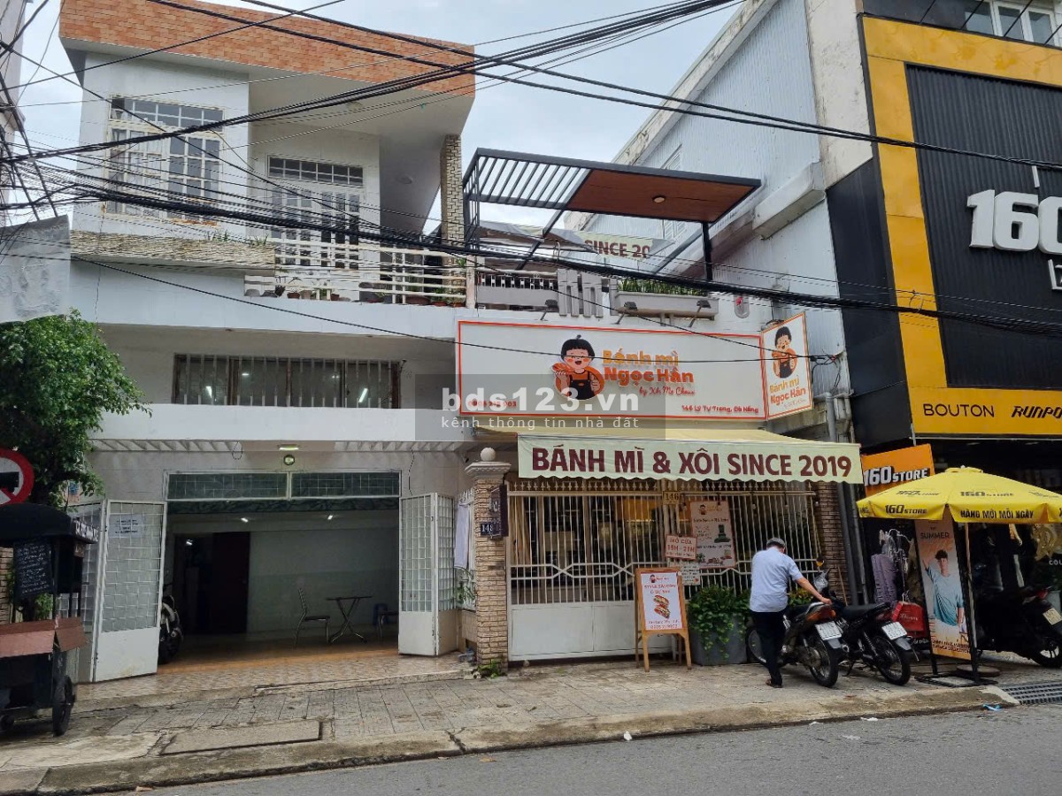 Bán nhà mặt phố Lý Tự Trọng, Hải Châu, Đà Nẵng, diện tích 99 m2, mặt tiền 5,5 m, nở hậu, giá 13,4 tỷ