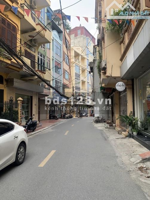 Bán nhà Thanh XUÂN 30 m x 4 tầng giá 11,5 tỷ