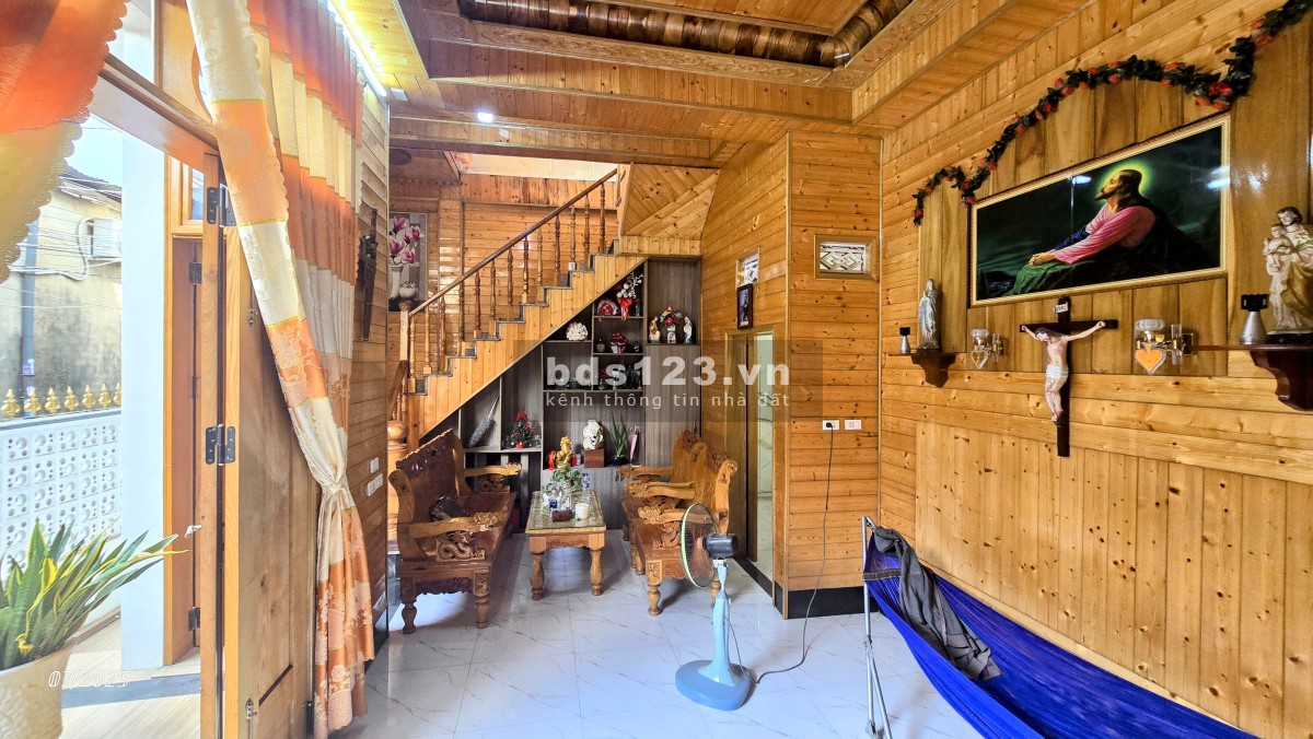Bán Nhà Lầu Ốp Gỗ FULL Nhà 110m² Rất Đẹp - Gần Đền Thánh Martin - Phường Tân Hòa, BH-ĐN