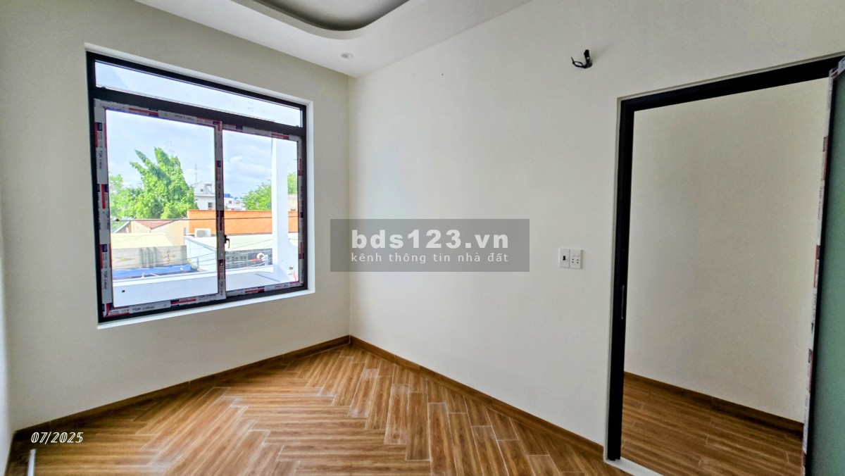 MỘT CĂN NHÀ_ĐẸP Phường Hố Nai - Ngay Nhà Thờ Bắc Hải (1Lầu 1Trệt - Góc 2 Mặt Tiền)