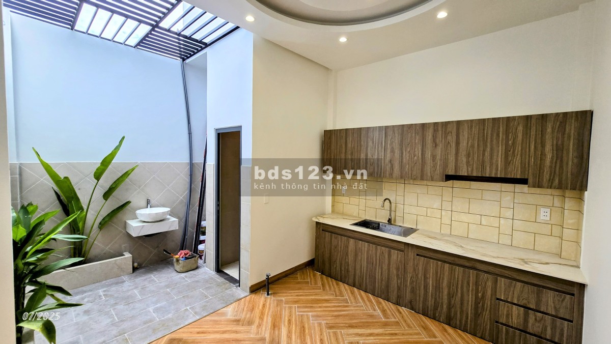 MỘT CĂN NHÀ_ĐẸP Phường Hố Nai - Ngay Nhà Thờ Bắc Hải (1Lầu 1Trệt - Góc 2 Mặt Tiền)