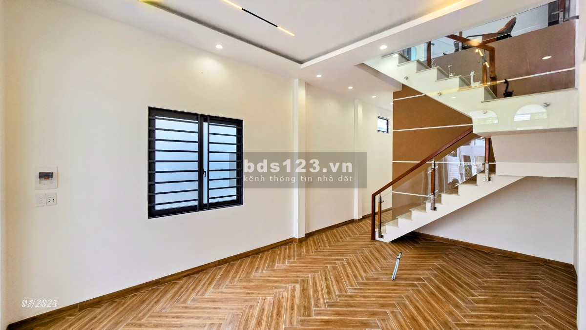 MỘT CĂN NHÀ_ĐẸP Phường Hố Nai - Ngay Nhà Thờ Bắc Hải (1Lầu 1Trệt - Góc 2 Mặt Tiền)