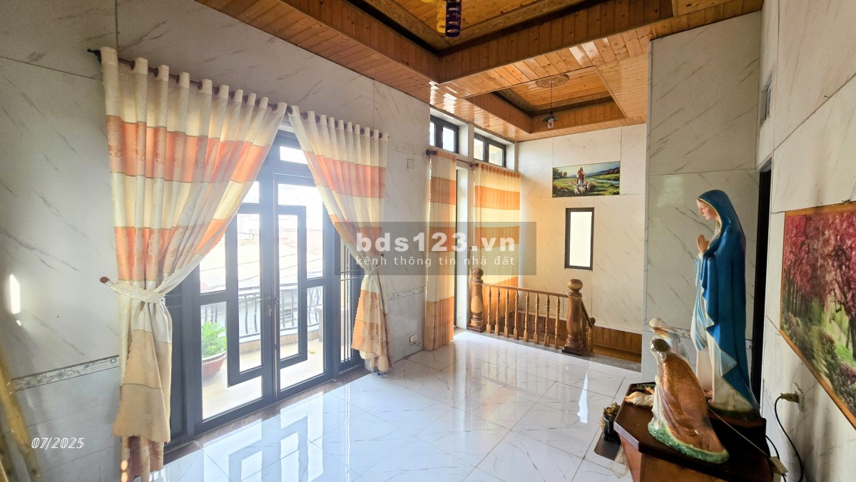 Nhà Lầu Tâm Huyết Ốp Gỗ FULL Nhà 110m² - Gần Đền Thánh Martin - Phường Tân Hòa, BH-ĐN