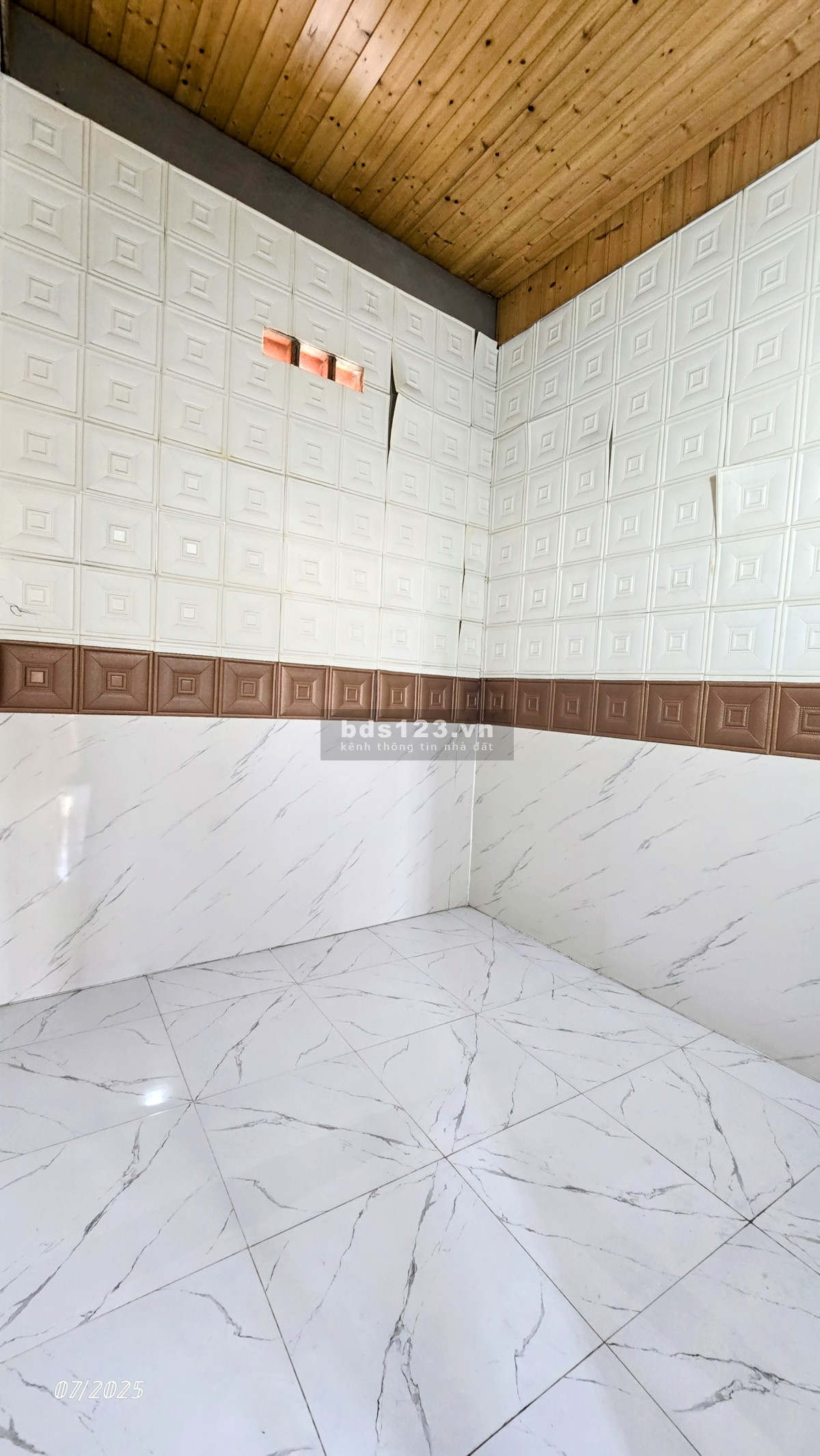 Nhà Lầu Tâm Huyết Ốp Gỗ FULL Nhà 110m² - Gần Đền Thánh Martin - Phường Tân Hòa, BH-ĐN