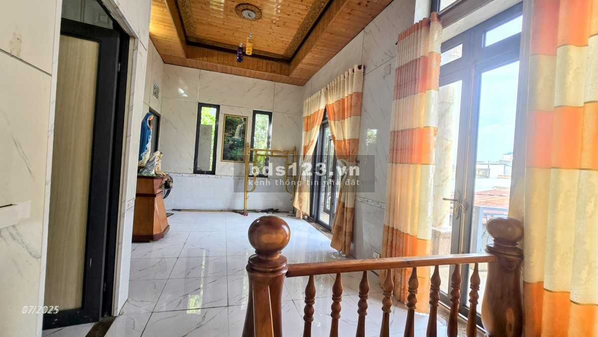 Nhà Lầu Tâm Huyết Ốp Gỗ FULL Nhà 110m² - Gần Đền Thánh Martin - Phường Tân Hòa, BH-ĐN