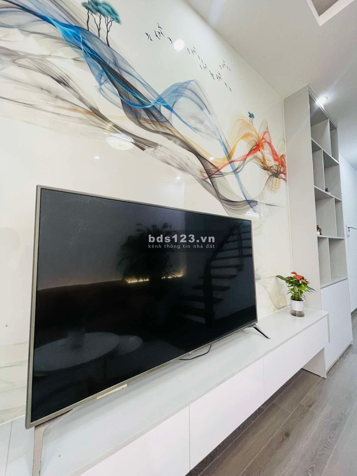 Bán nhà 6 tầng thang máy Ngọc Hồi, 40m2, ngõ ô tô, 8.2 tỷ