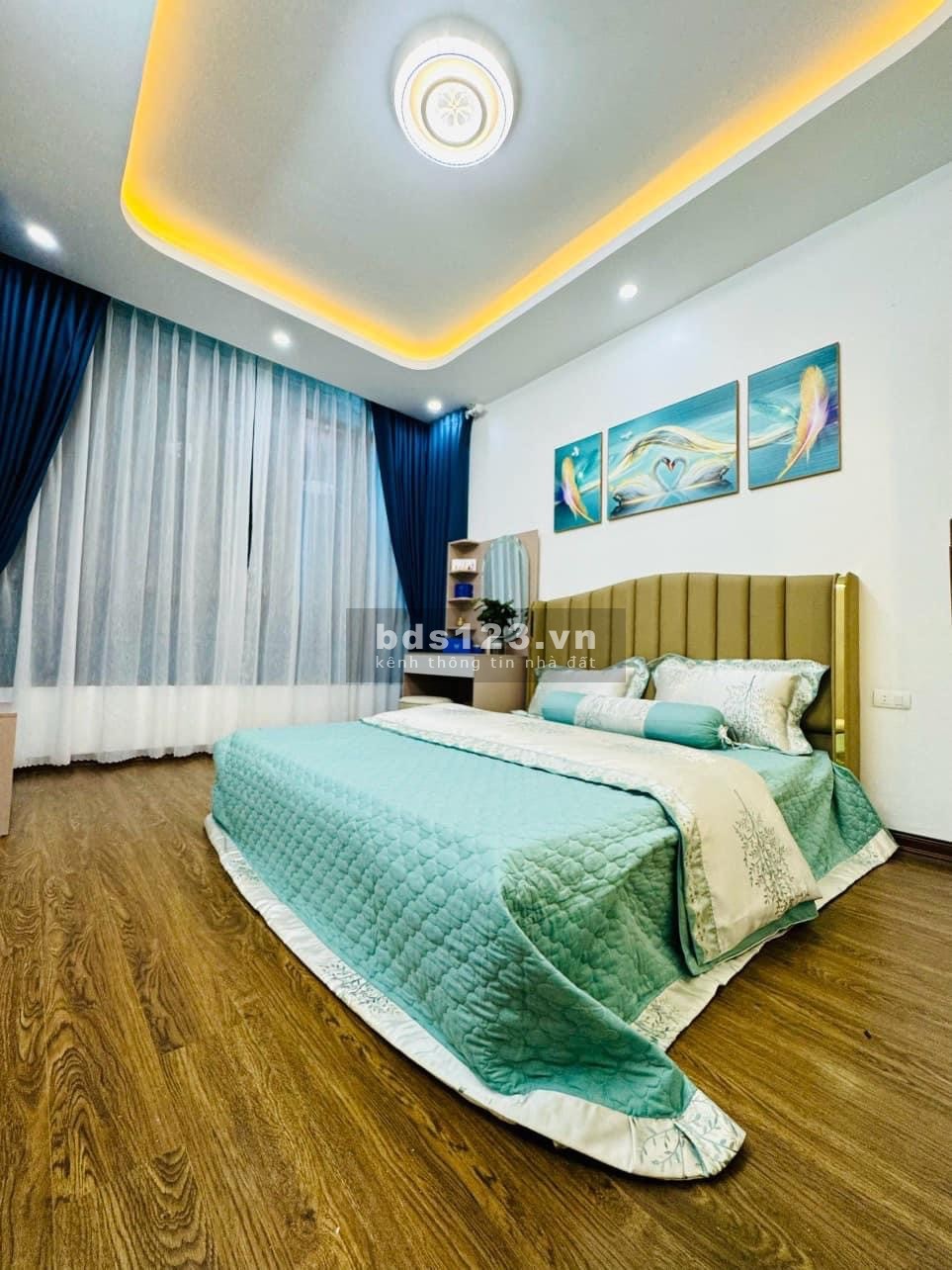 Bán nhà Yên Nghĩa Hà Đông phân lô ô tô đỗ cửa, 40 m2 x 5 tầng giá chỉ 3,35 Tỷ
