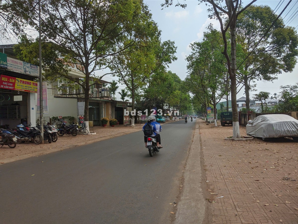 Cho thuê "Nhà Sách tự chọn Phước An"