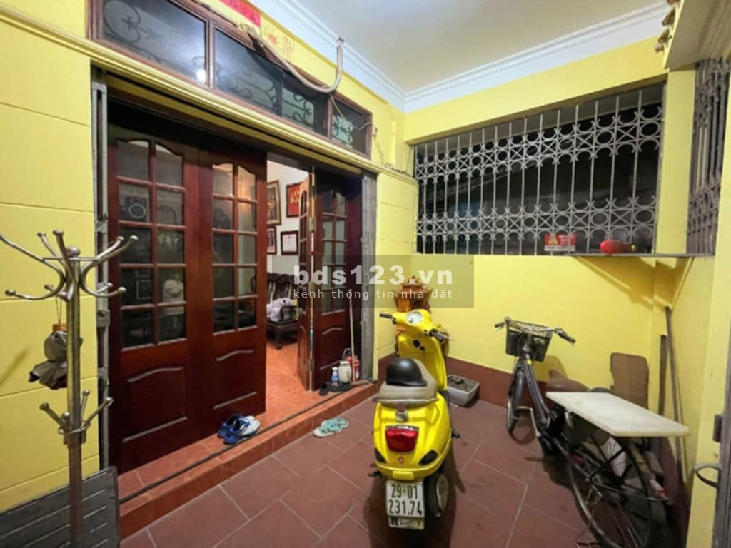 Nhà siêu lộc – Chủ chuyển vào Nam ở với con, cần bán gấp - Trung tâm Thanh Xuân - 3 tầng
