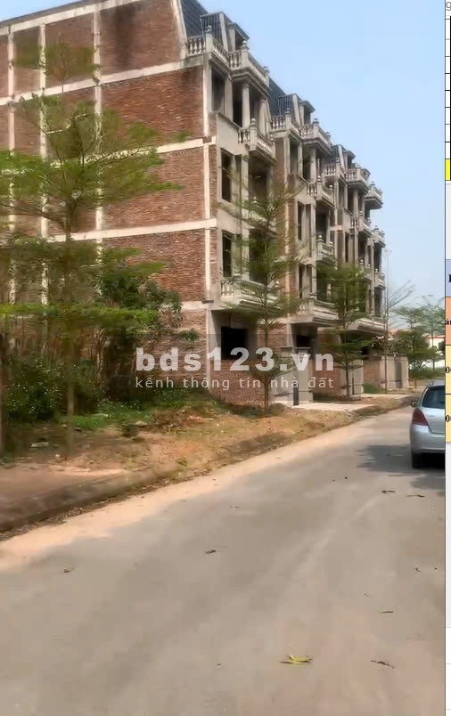 Biệt Thự Đầu Tư Cực Tốt – KĐT Thiên Mã – Đã Có Sổ – View Vườn Hoa giá 8 tỷ - DTXD 435m